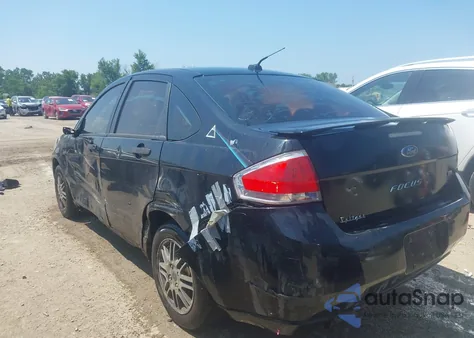 2011 Ford Focus Se z USA, uszkodzony, nr VIN 1FAHP3FN0BW161523